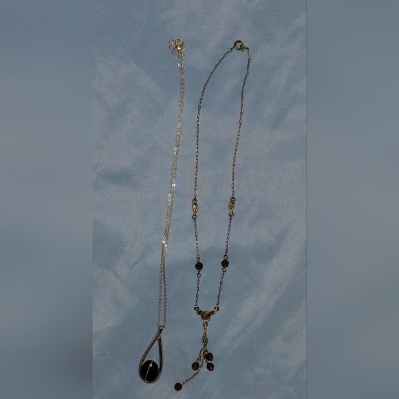 Source Unknown Gold and Silver Necklace Set - Picture 3 of 8